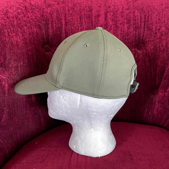 Lululemon hat - Picture 2 of 8